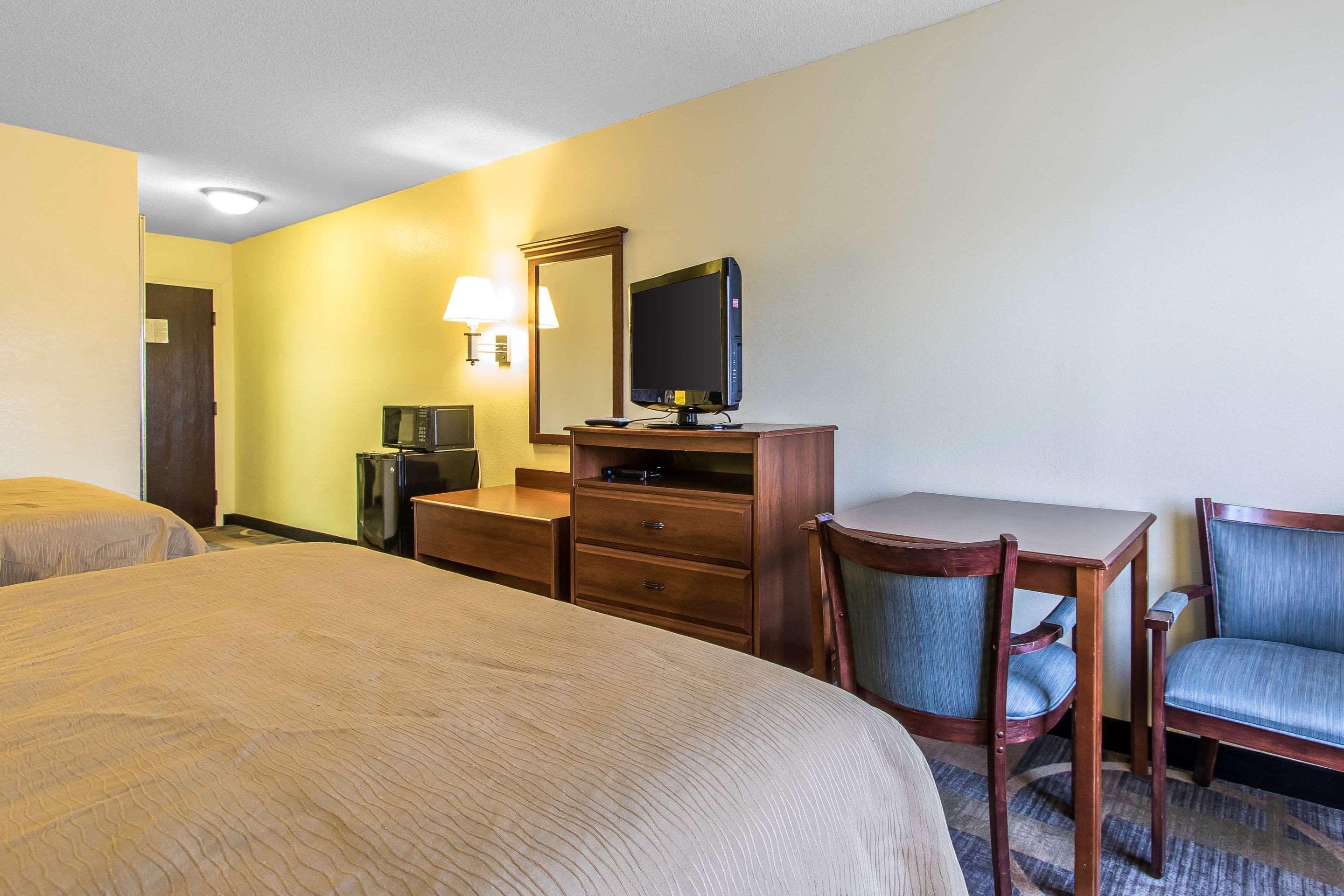 Quality Inn & Suites Memphis East Exterior foto